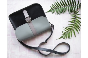 womens-leather-handbag-2021-12-09-17-42-09-utc
